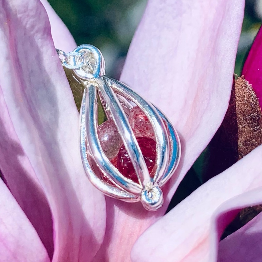 Strawberry Quartz Caged Pendant Necklace - Picture 7 of 8